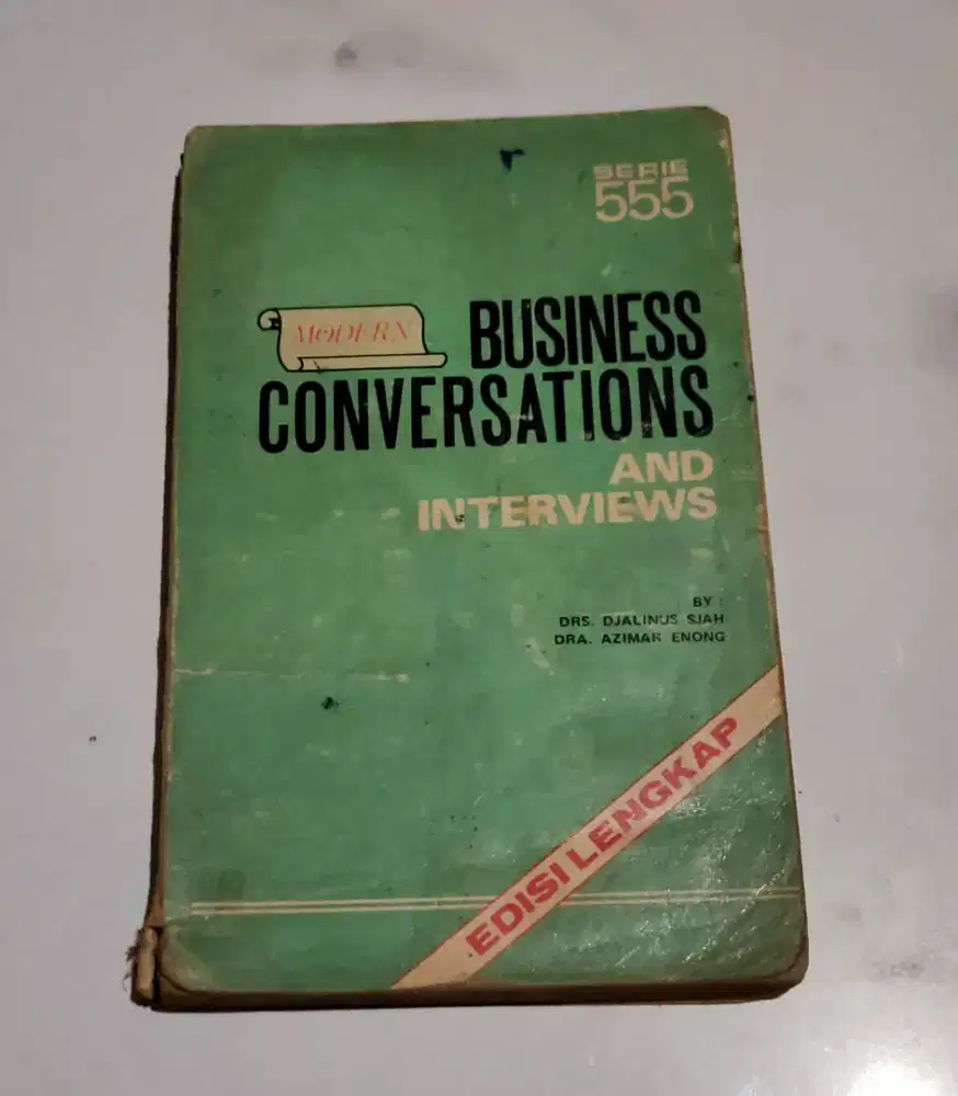 Buku Modern Business Conversations and Interviews