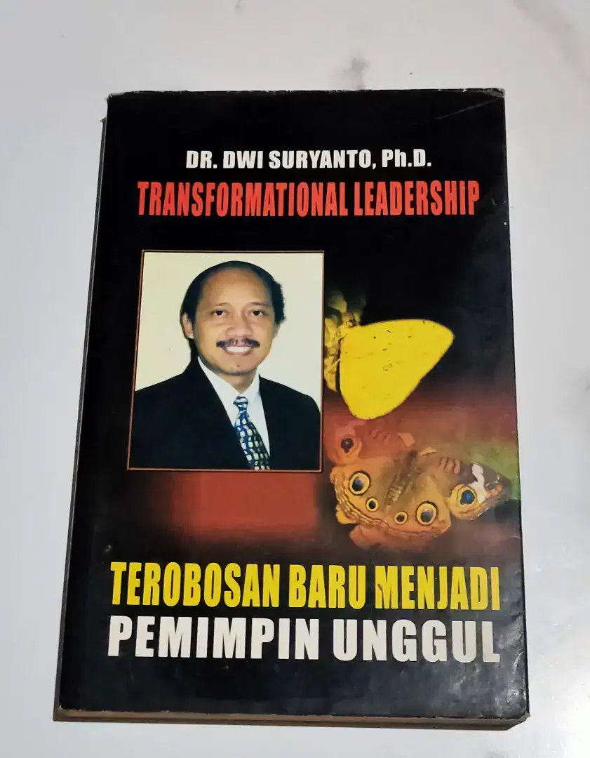 Buku Transformational Leadership