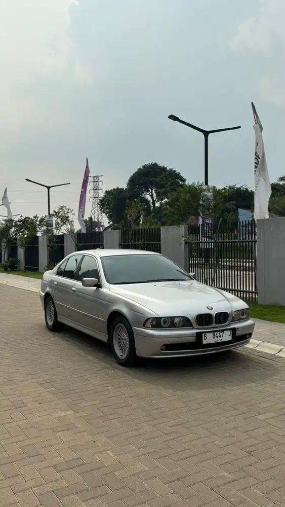 BMW e39 520i 2003 Bensin