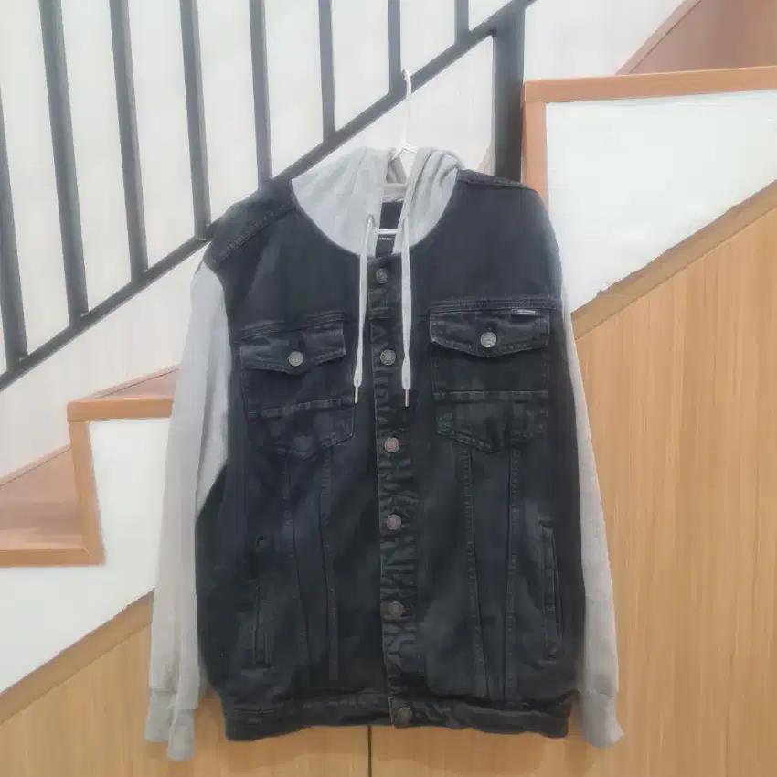 Jaket jeans hoodie Papperdine size M luar kondisi mulus no minus