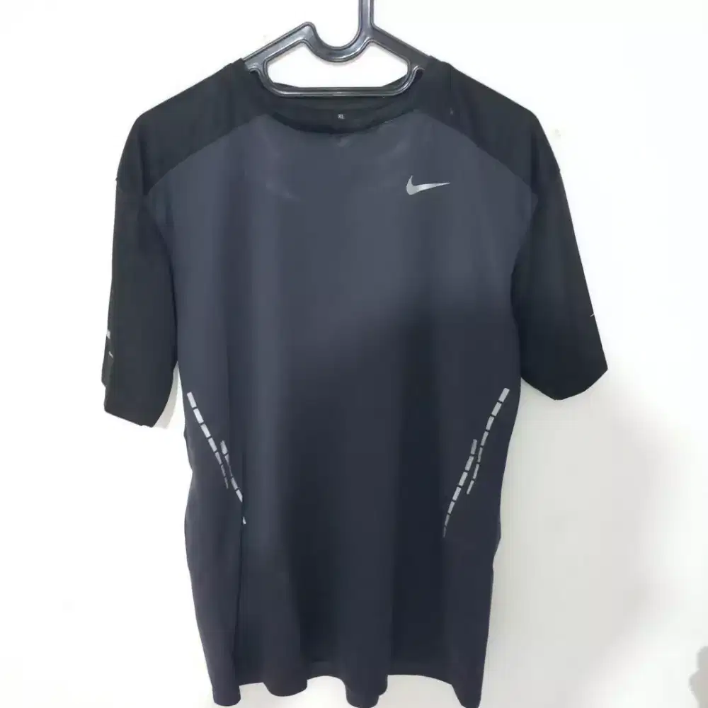 Kaos Nike Dri Fit Warna Grey Black Size XL MURAH