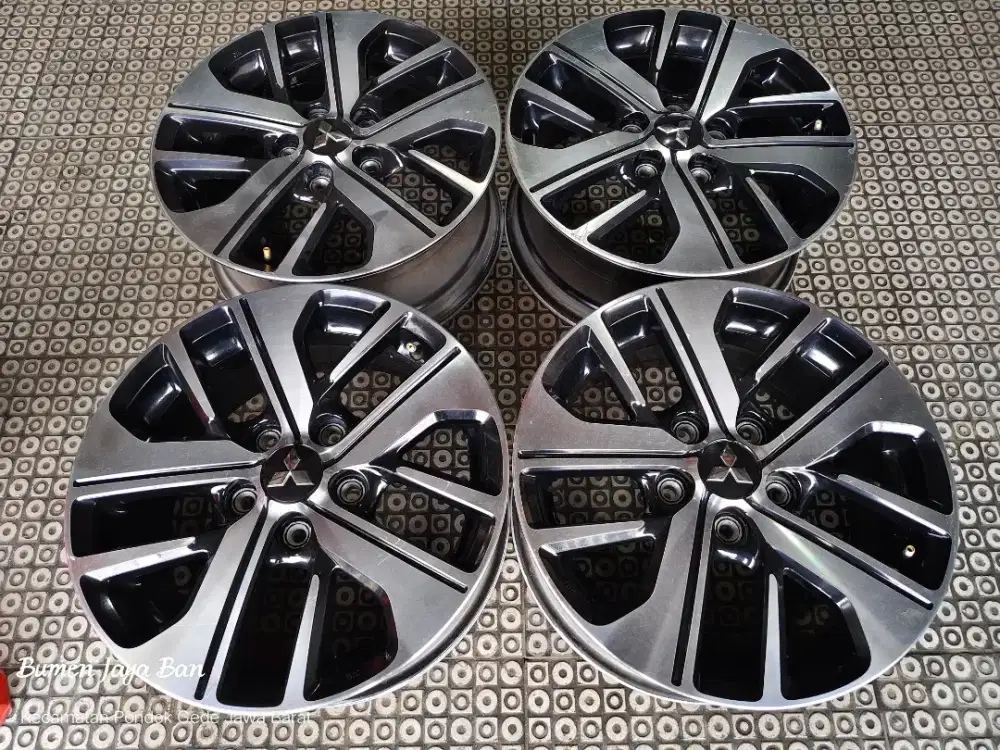 Velg oem Mitsubishi Xpander R16 pcd 5x114 apv ertiga luxio granmax