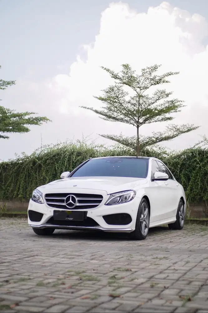 Dijual Mercedes-Benz C250 AMG Line 2016 – Elegan, Mewah, Siap Pakai!
