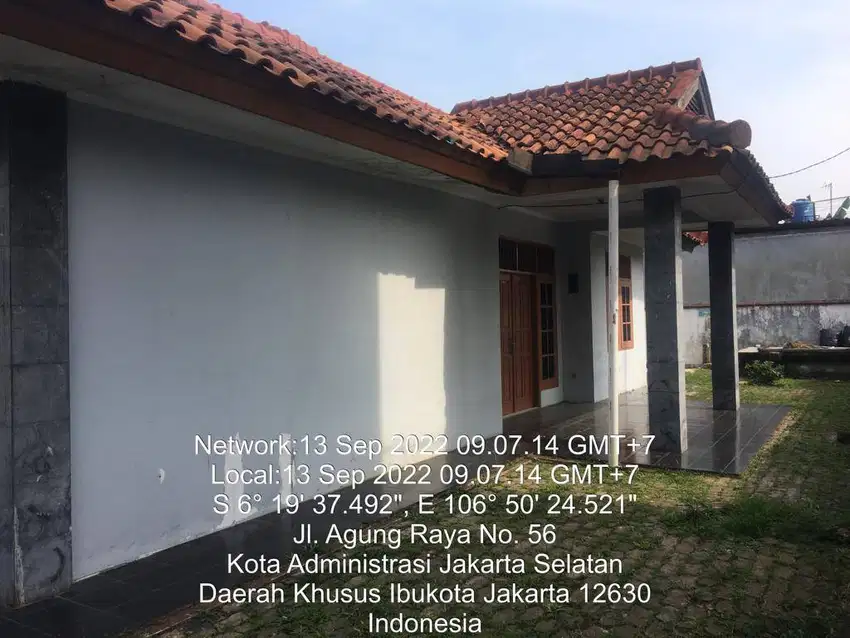 Dijual rumah klasik 2 lantai. NEGO