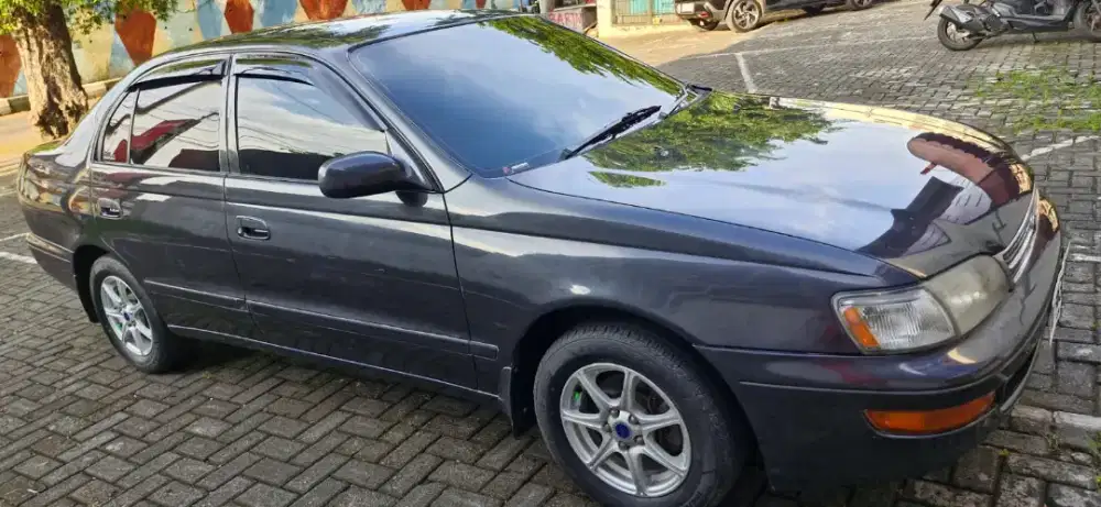 Toyota corona absolut th 1992 barang terawat