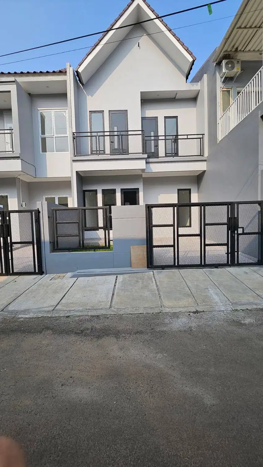 Dijual Cepat Rumah Baru di Kencana Loka Bsd City
