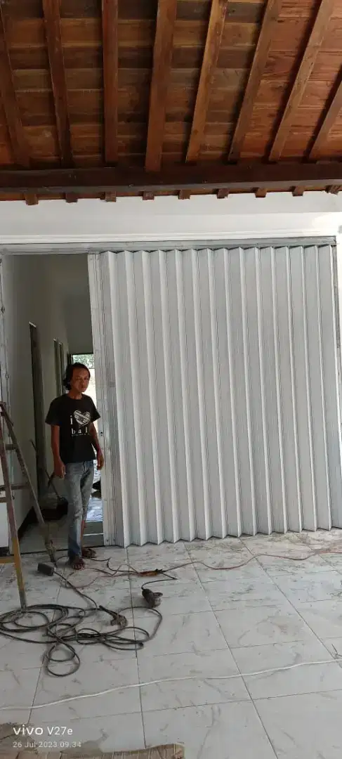 Pintu harmonika