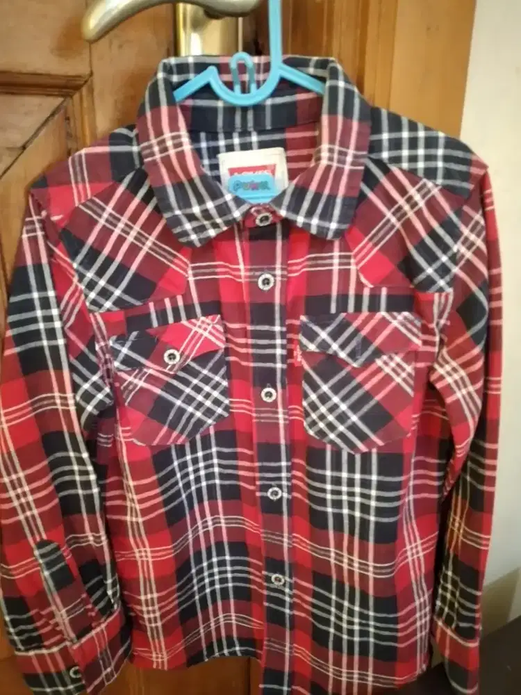 Baju kemeja merah kotak