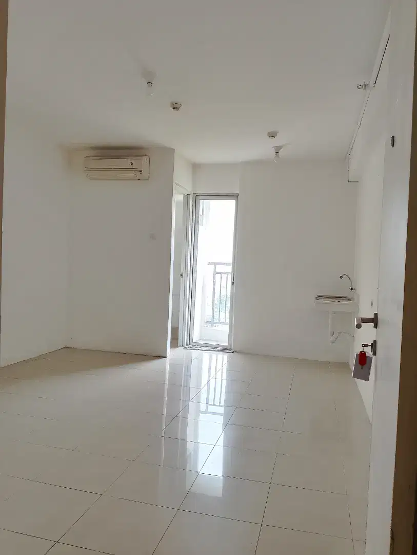 SEWA MURAH STUDIO HOOK 25 JT 1 TAHUN APARTEMEN BASSURA CITY ATAS MALL