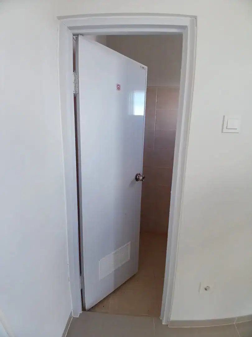 Pintu kamar mandi satu set murah kondisi baru