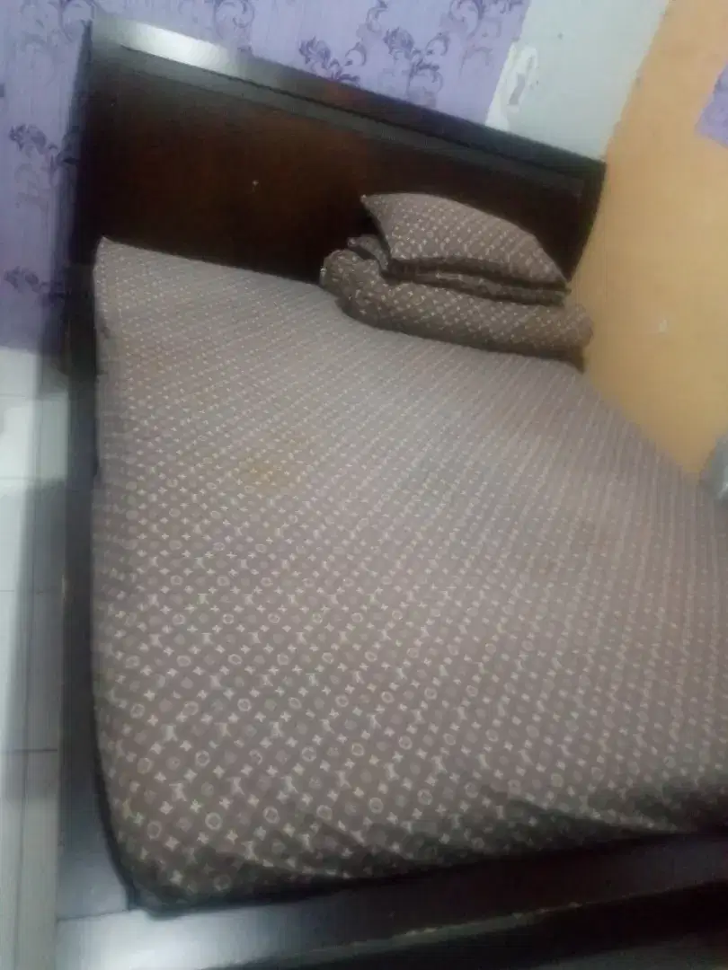 Dijual 1tempat tidur+kasur