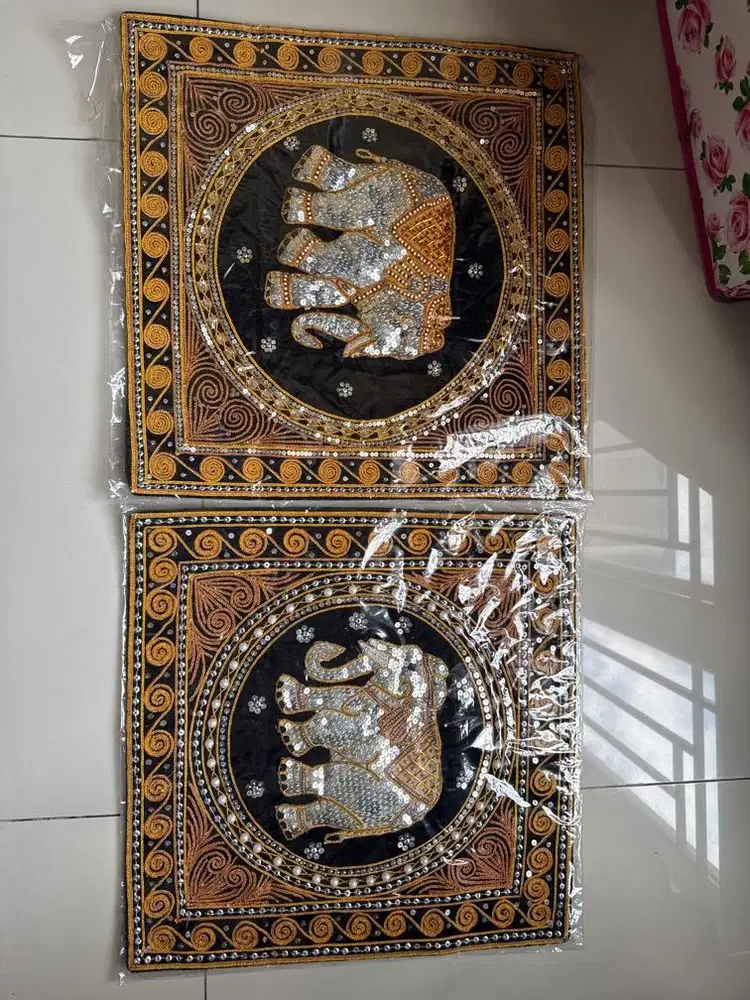 sarung bantal gajah bangkok