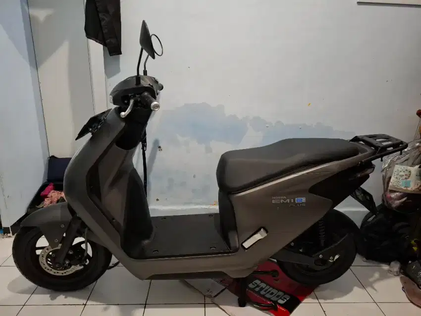 HONDA EM 1 PLUS