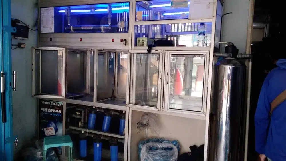 DIJUAL MESIN AIR ISI ULANG 1 Set siap jualan