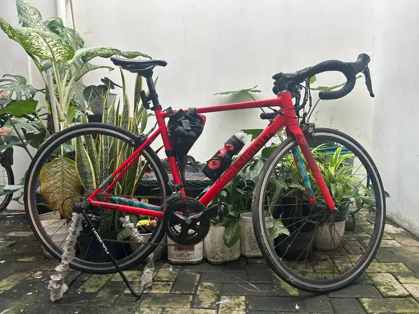 Preloved Sepeda Polygon Strattos S3 Tahun 2022