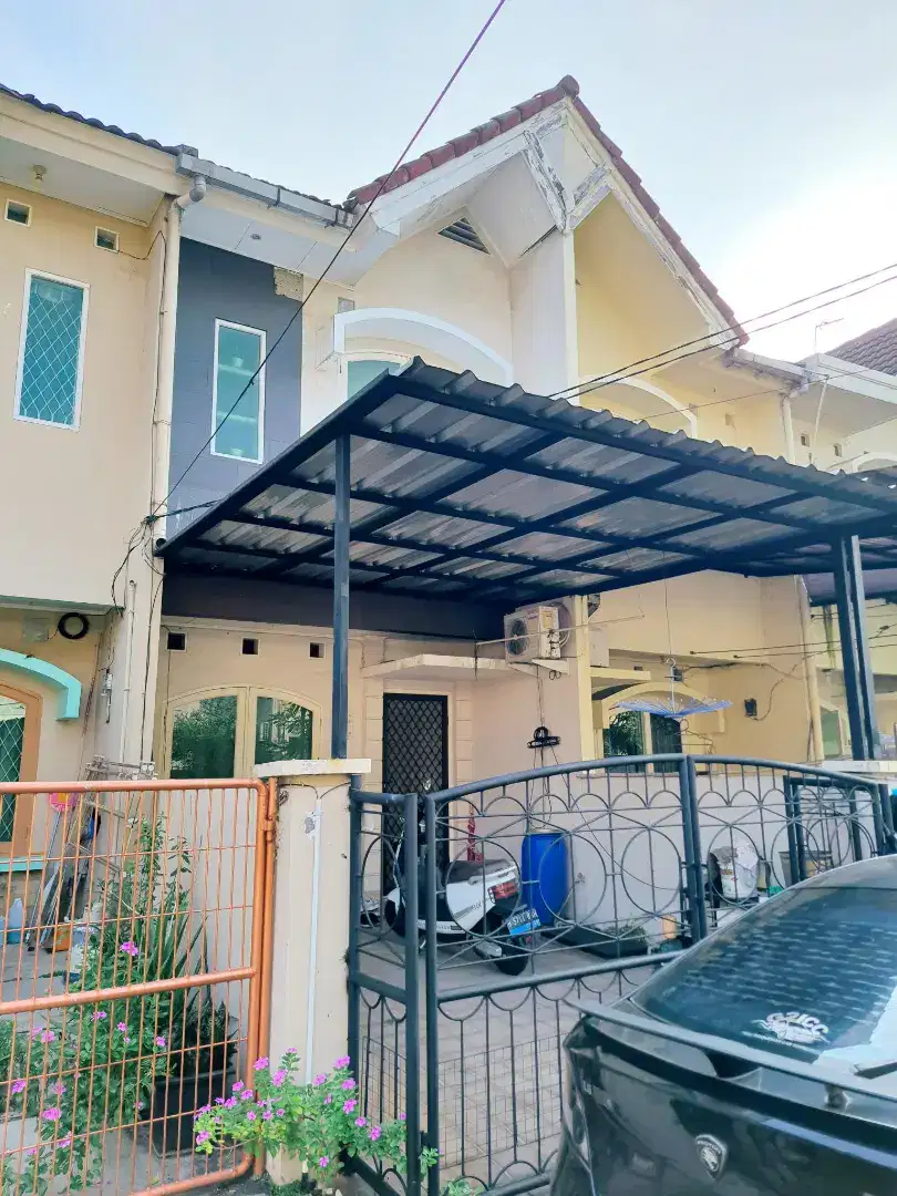 Dijual rumah 2 lt, hdp selatan daan mogot baru