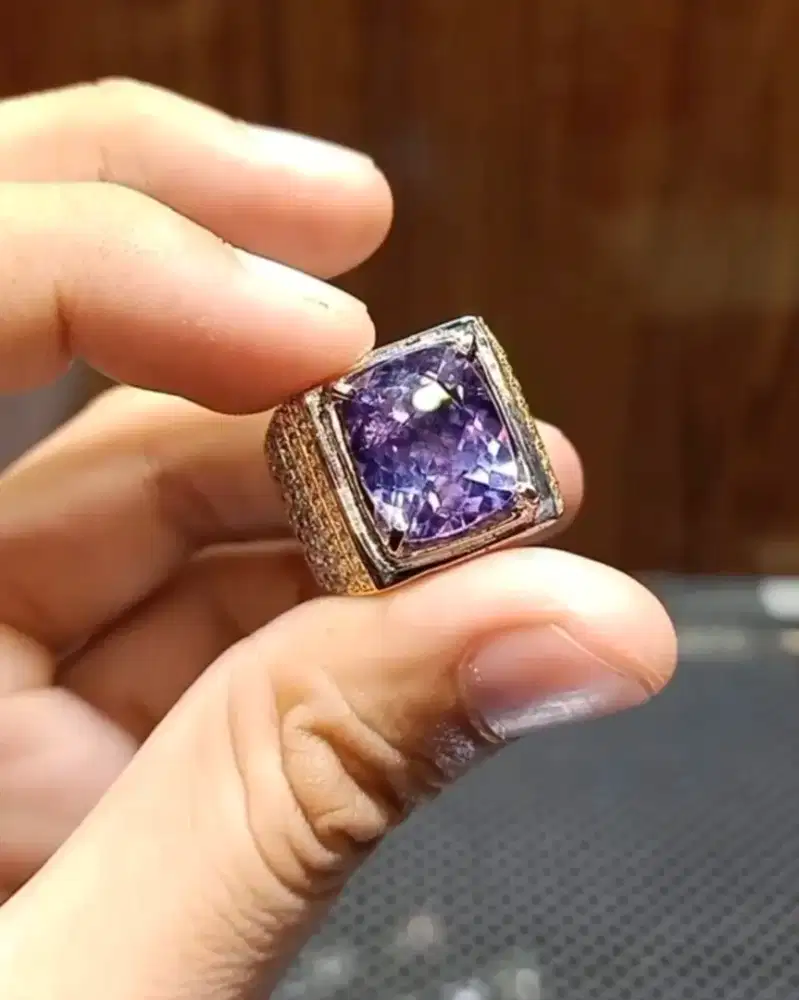 Batu Ali Permata Colour change Fluorite