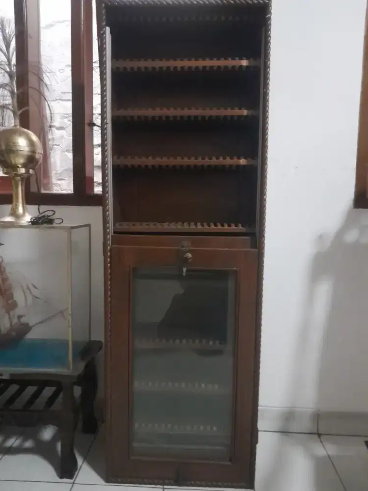 Lemari CD (Compaq Disc) Gantung