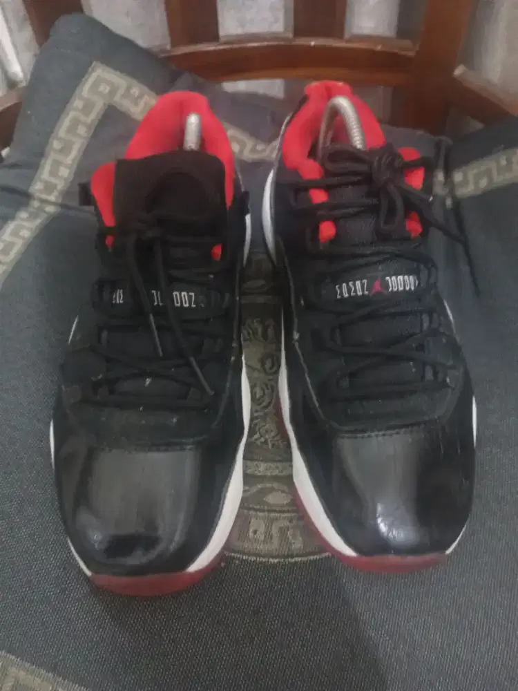 Sepatu Air Jordan Retro 11 Retro Low Bred size 43 insol 27,5