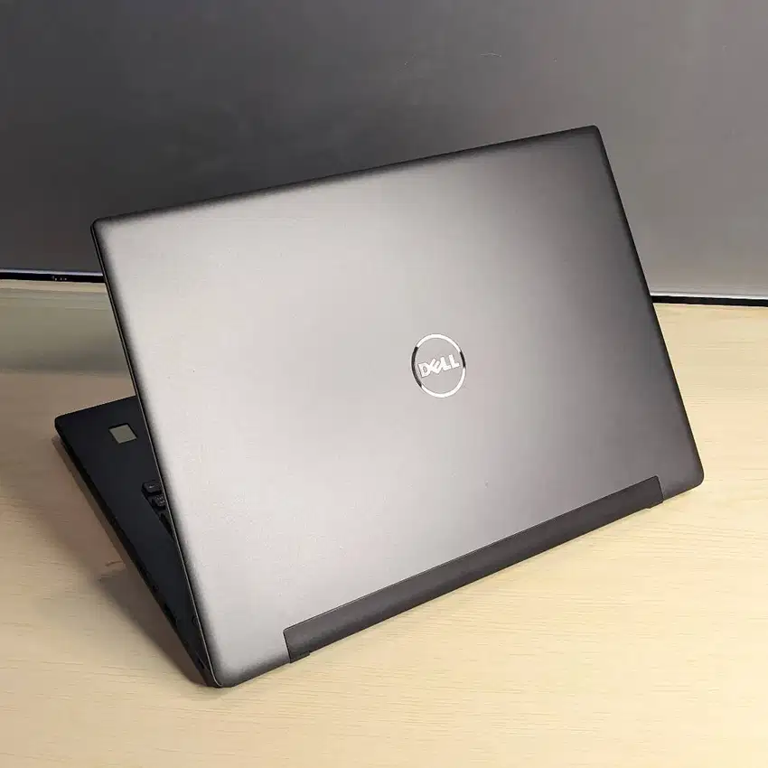 Laptop Layar 3K Touch Dell Latitude 7370 Core M7 (Tanpa Kipas) Mulus