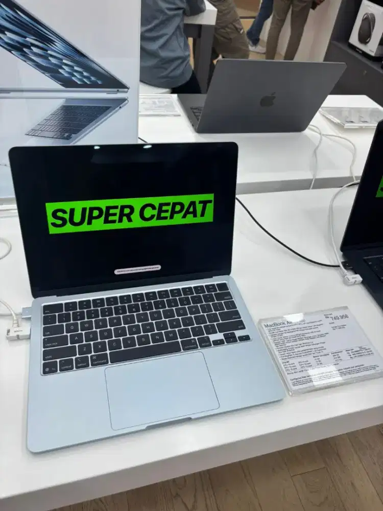 MacBook Air M2 ram 16 256gb