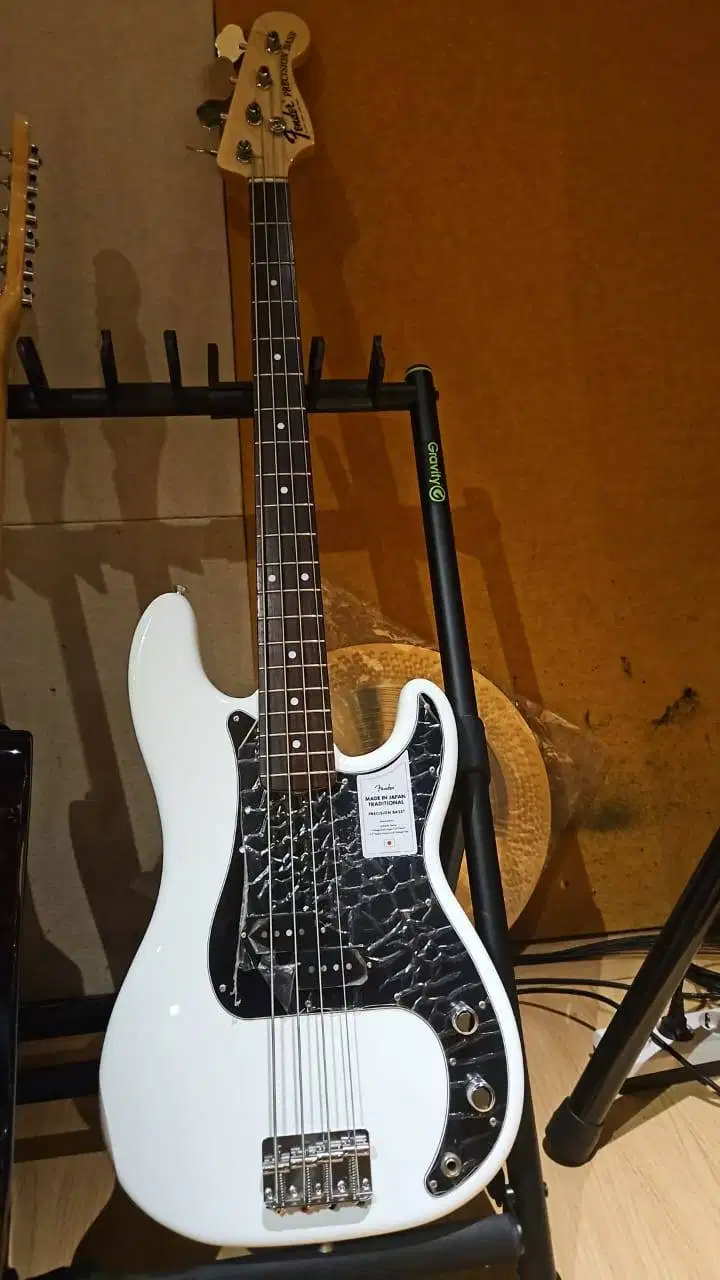 Fender MIJ Traditional '60s Precision Bass