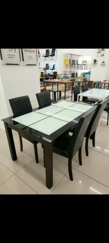 Kredit Meja Makan