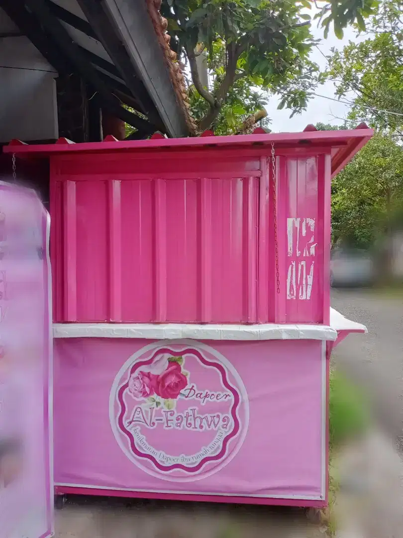 Booth Kontainer second
