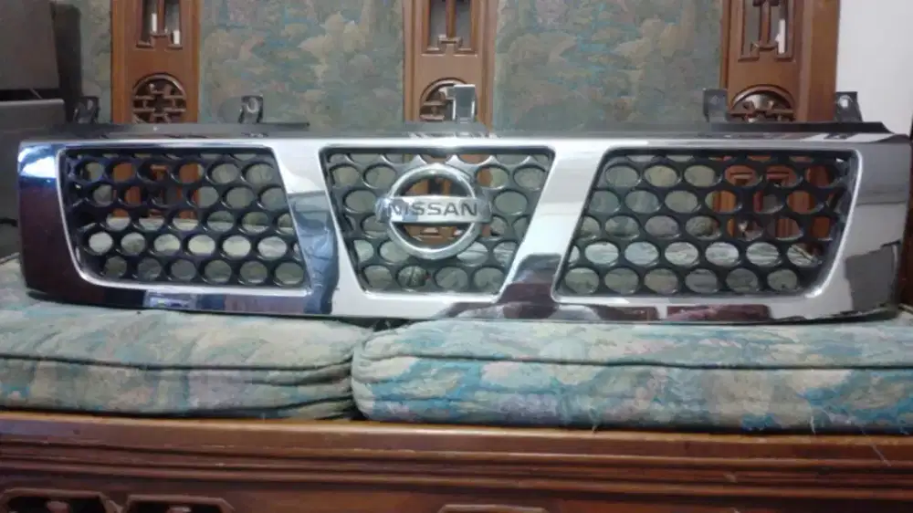 Gril nissan terrano 2004 -2005 original