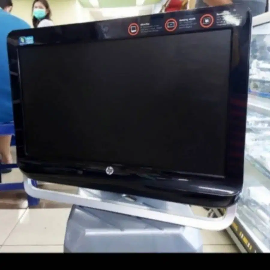 PC HP ALL IN ONE.CORE I 3 2120.RAM 4 GB.SSD 128 GB. D-ZC