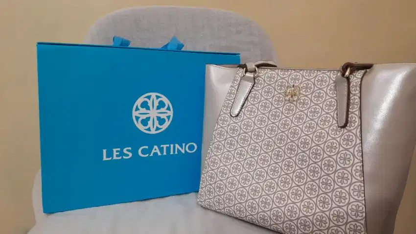 LES CATINO (Jelita Daisy Tote
Warm taupe)