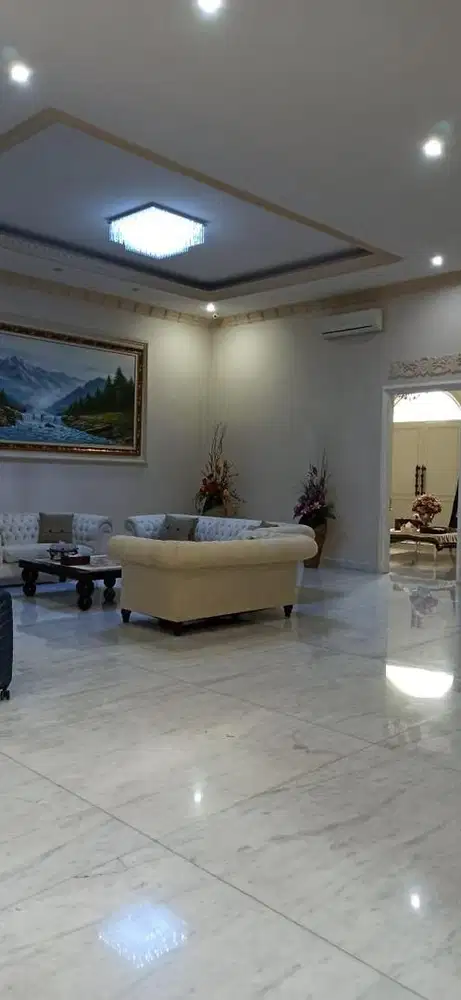 DIJUAL RUMAH MEWAH DI VILLA ARTHA GADING. KELAPA GADING