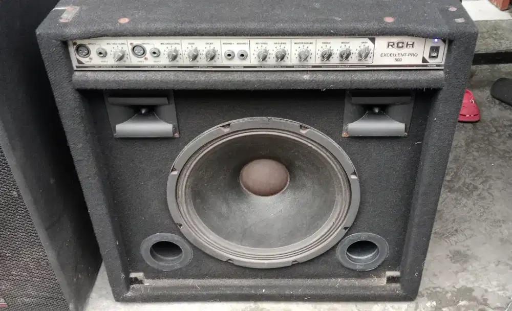 speaker aktif 15 inc pabrikan masih segel dan normal