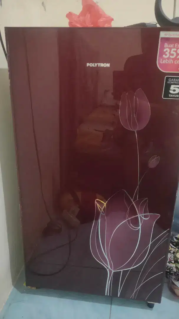 KULKAS POLYTRON