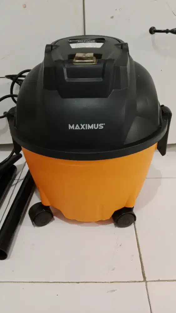 VACUM CLEANER MAXIMUS PENGHISAP DEBU BASAH & KERING 10L 800 WATT