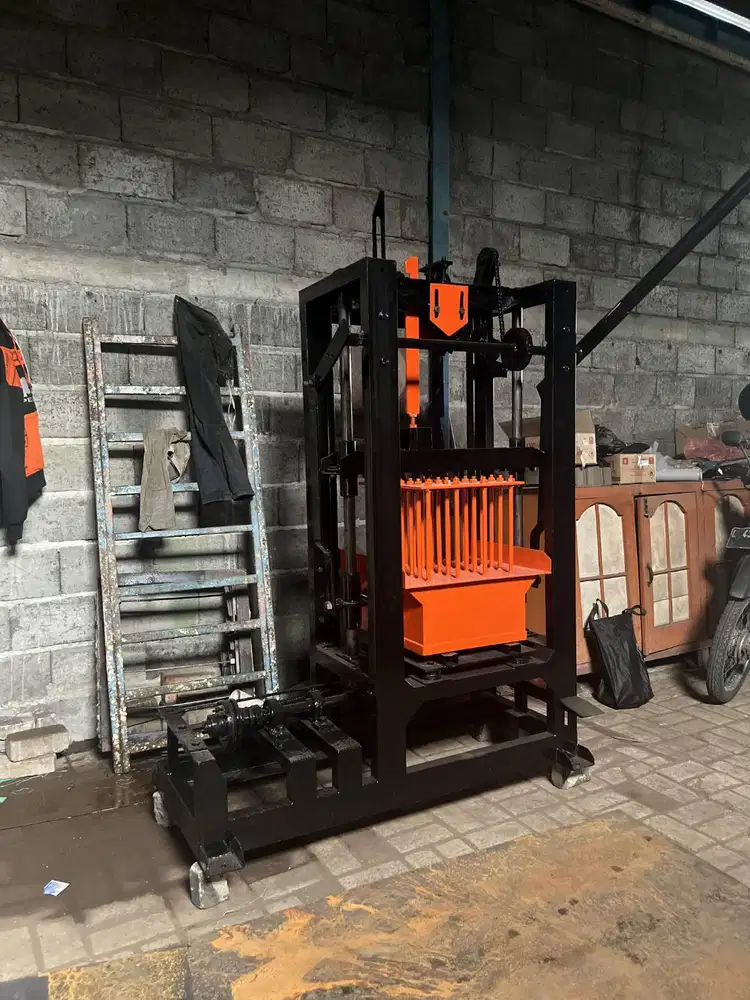 Mesin Cetak Batako dan paving tipe vibra