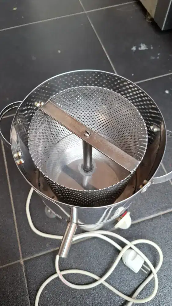 Mesin Spinner / Peniris Minyak Goreng Bekas Low Watt