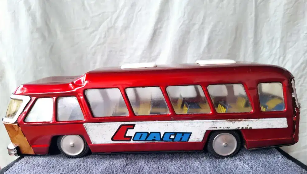 Tintoys Coach Bus