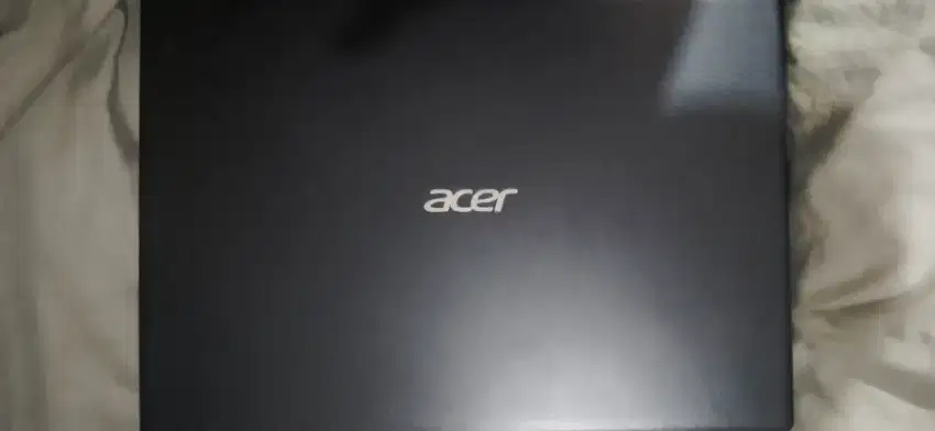 Laptop bekas laptop acer aspire 3
