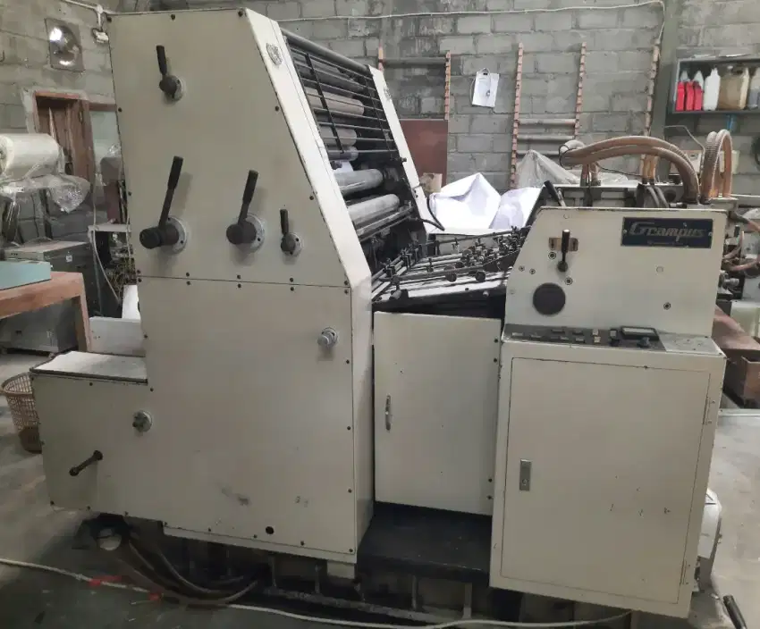 Mesin cetak offset