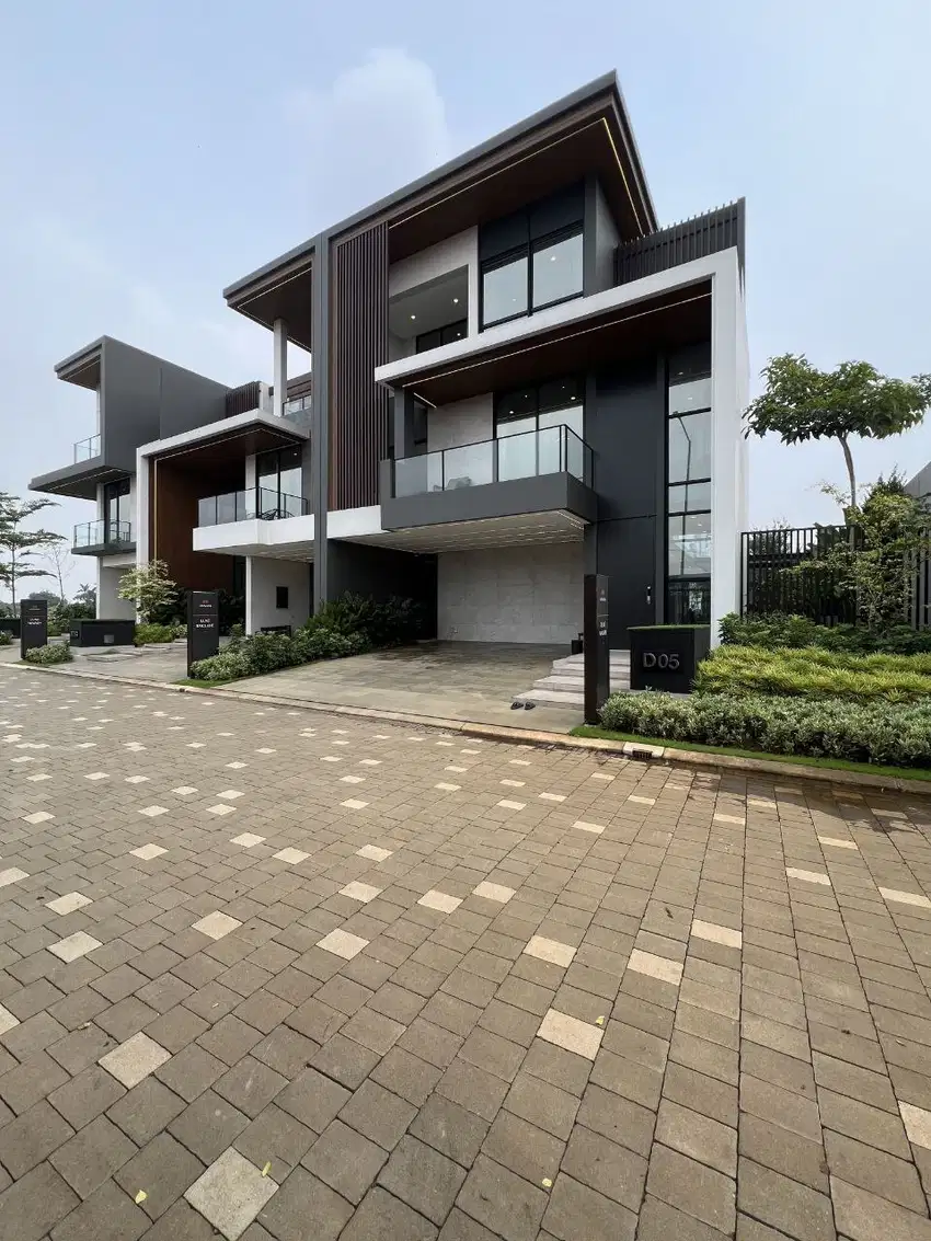 Rumah Mewah Pinggir Danau Dikota Depok