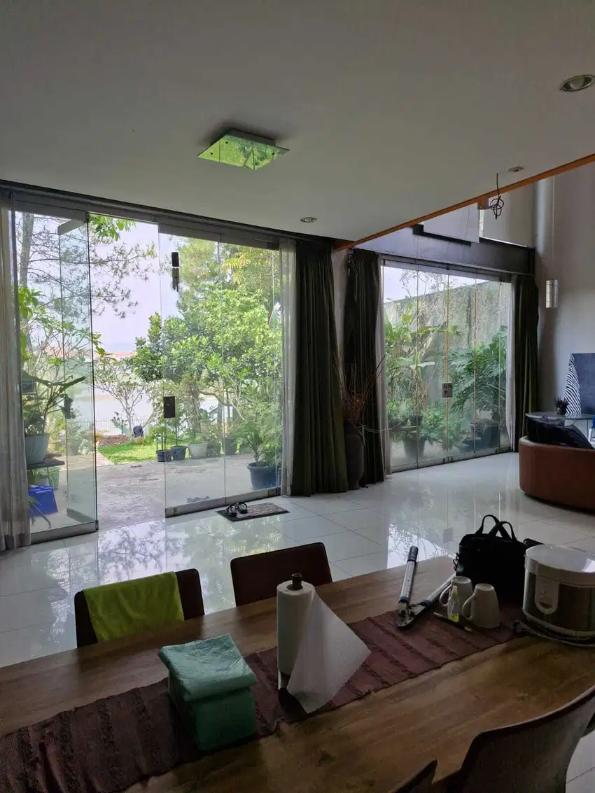di jual Rumah di Kota Baru Parahyangan Bandung Barat, Mewah View Danau