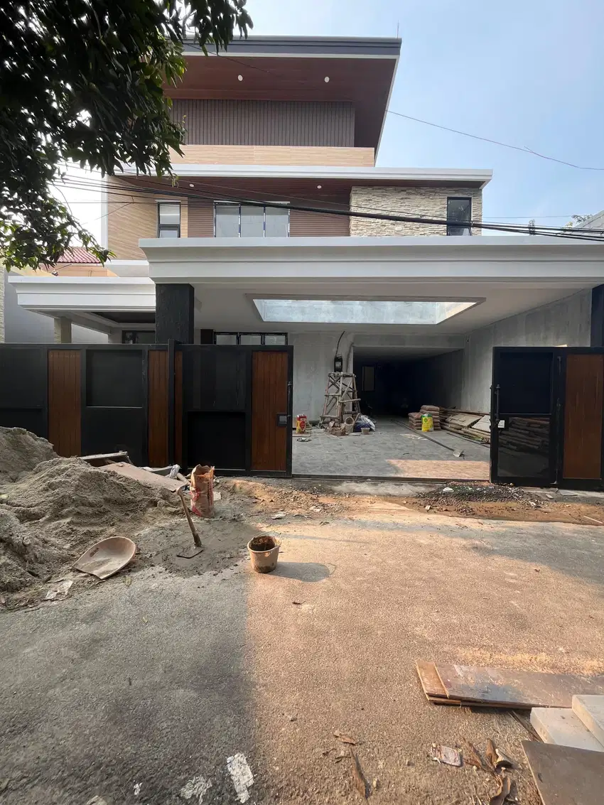 For Sale Luxurious House Brand New Modern Design dalam Komplek