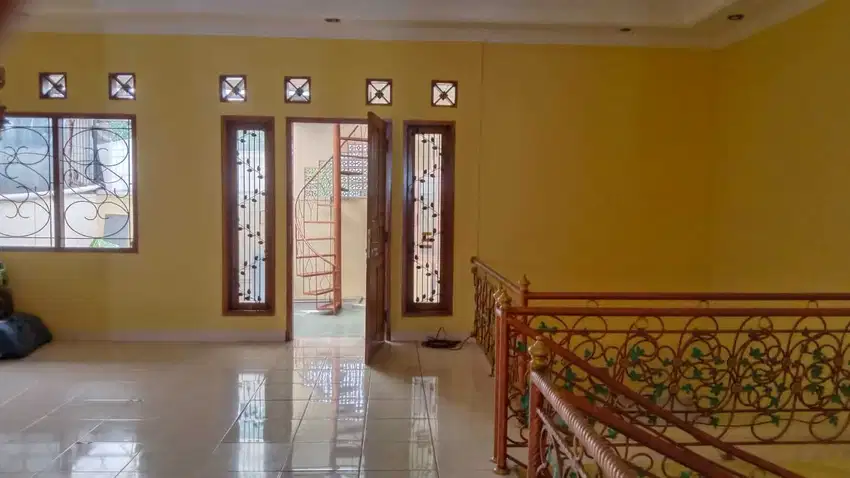 Rumah Cantik di Duren Sawit Dalam Komplek Terawat Keamanan One Gate