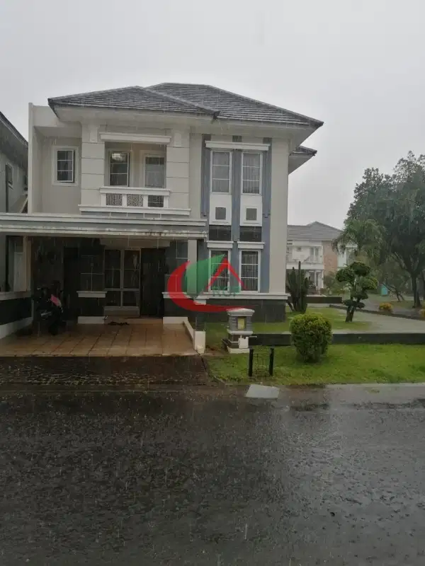 Dijual Rumah Huk luas Terawat model Clasic