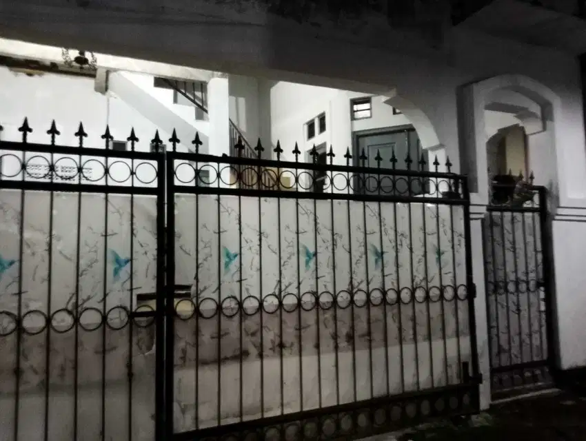 Rumah dijual lokasi strategis di Depok 2