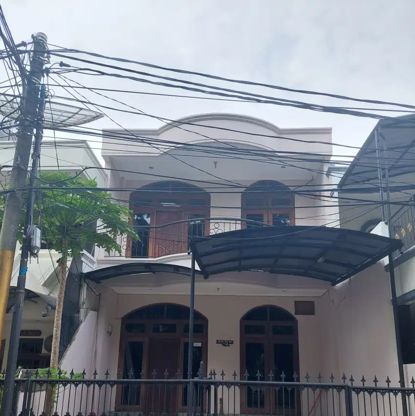 Dijual rumah di Kelapa Gading
