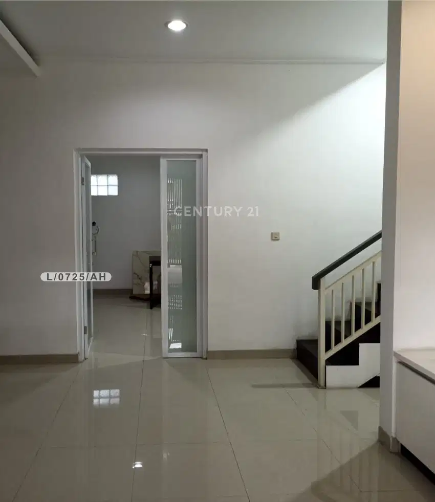 Rumah 2 Lantai Nyaman Siap Huni Di Taman Kopo Indah Bandung