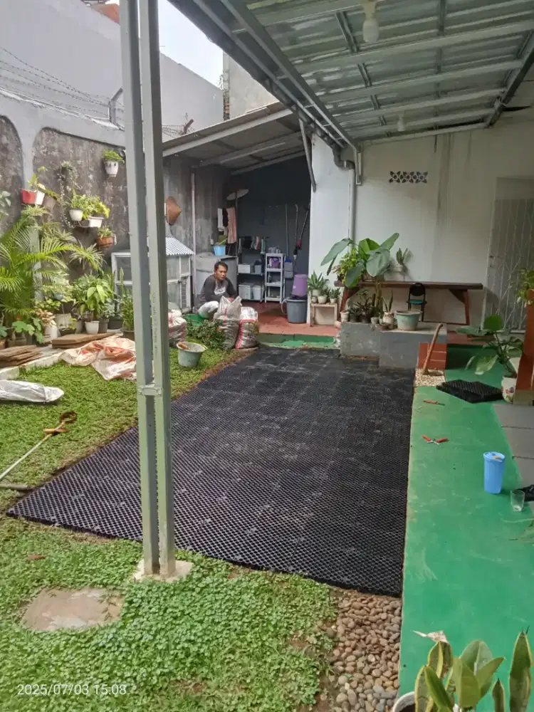Drainase Pelapis Rumput Sintetis 50x50cm Kuat Dan Elastis