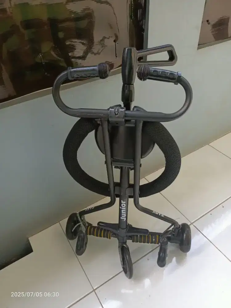 stroller anak usia 10 tahun ke bawah